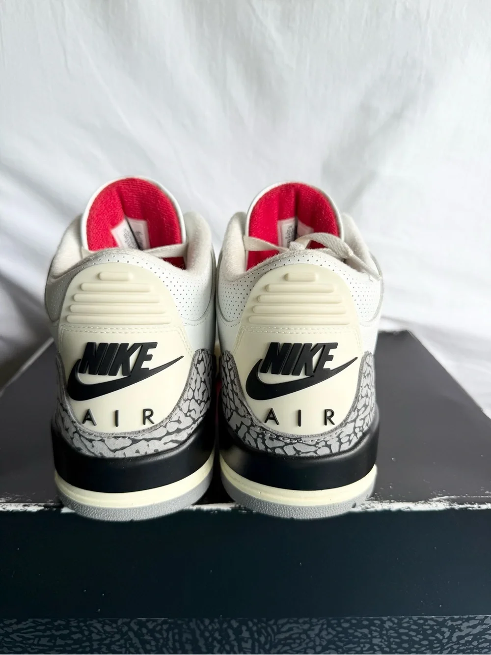 AUTHENTIC Jordan 3 White Cement Reimagined size 10.5 DN3707-100 2022 PRE-OWNED